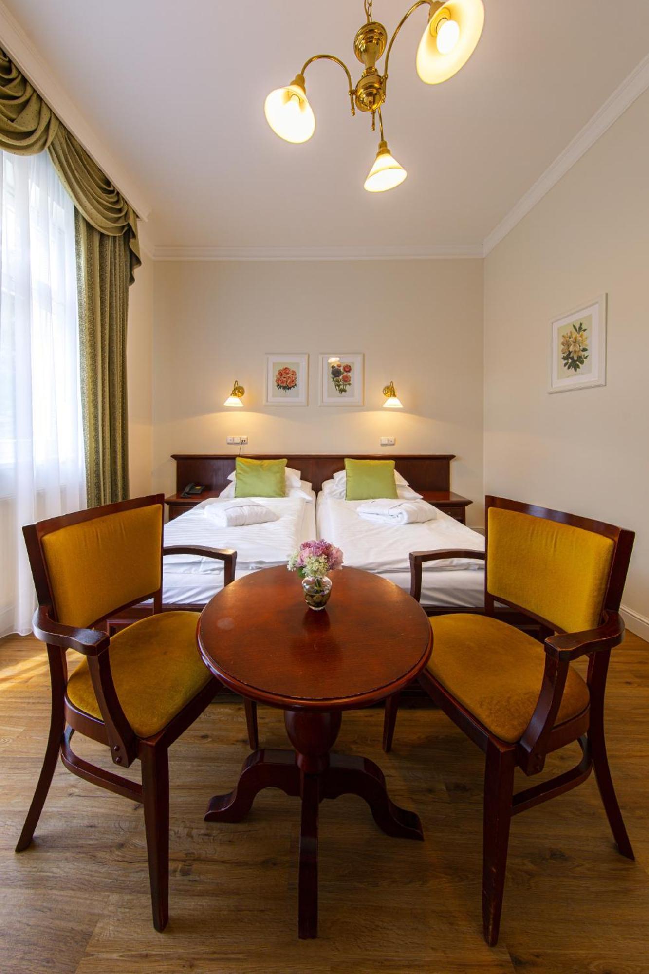 Parkhotel Richmond Karlsbad Exteriör bild